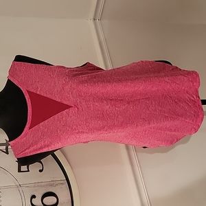 Gym tank‎ medium red